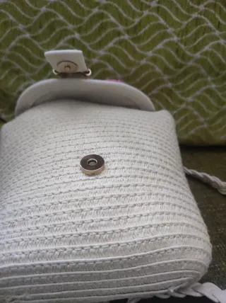 Bolso de paja para niña