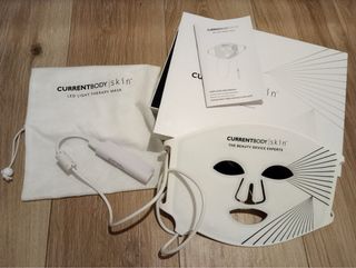 Mascarilla LED CurrentBody Skin Roja