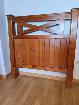 Dormitorio completo juvenil de pino miel.