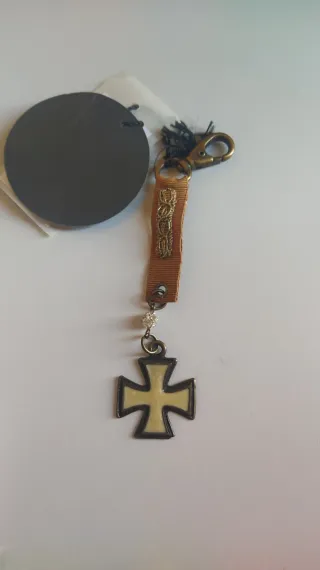 Llavero Cruz con Colgante