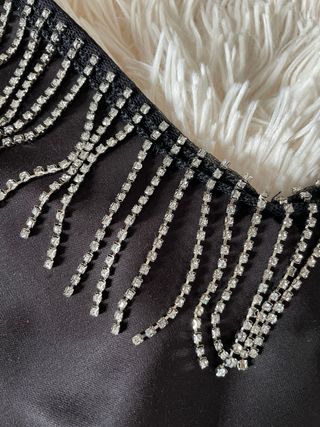 Top satén con pedrería