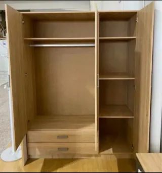 Armario puertas correderas madera