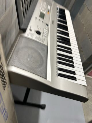 Piano Teclado Yamaha PSR E313