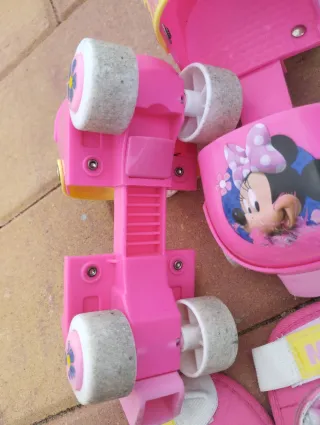 Patines y protecciones Minnie Mouse