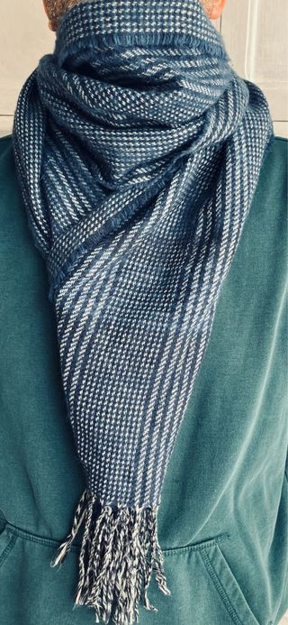 Sciarpa a quadri blu e grigio