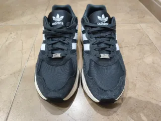 Zapatillas Adidas Retropy F90 Gris/Blanco.