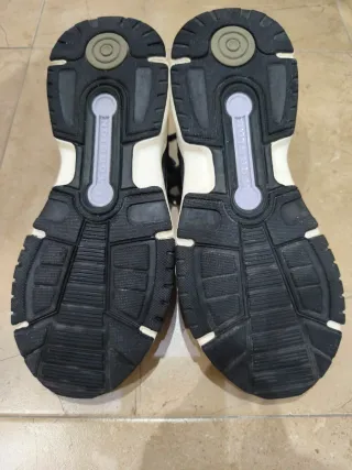 Zapatillas Adidas Retropy F90 Gris/Blanco.