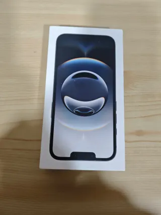 Apple iPhone 16e 128 GB