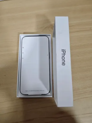 Apple iPhone 16e 128 GB