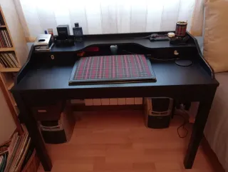 Escritorio negro madera