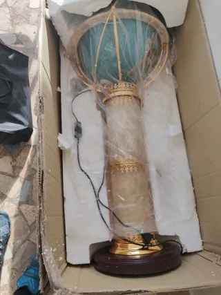 Lámpara globo terráqueo decorativa