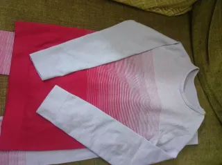 Conjunto térmico niña rojo y gris