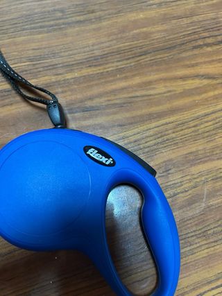 Correa retráctil Flexi azul para mascotas
