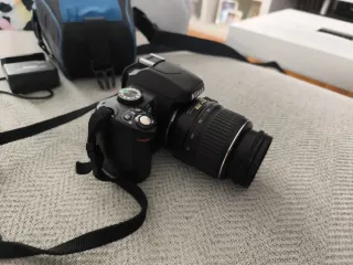 Cámara Nikon D60 + Objetivo + Accesorios