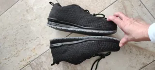 Zapatos de seguridad negros y verde