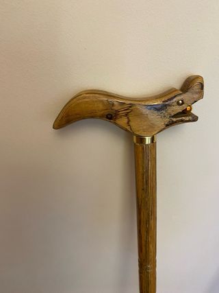 2 Bastones de madera distintas alturas