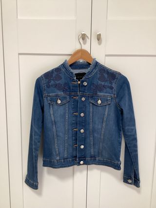 Cazadora vaquera Tintoretto T36 bordada