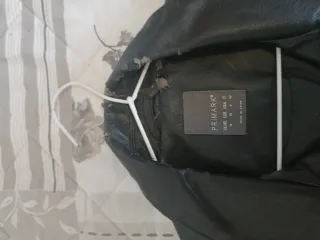 Cazadora polipiel negra talla 38