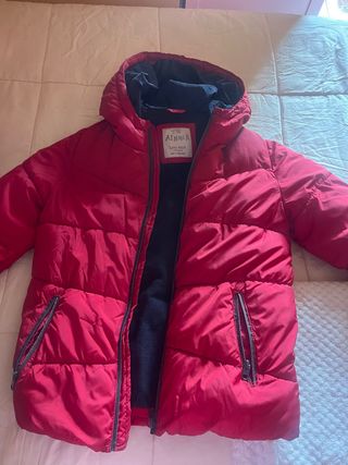 Abrigo niño Zara rojo