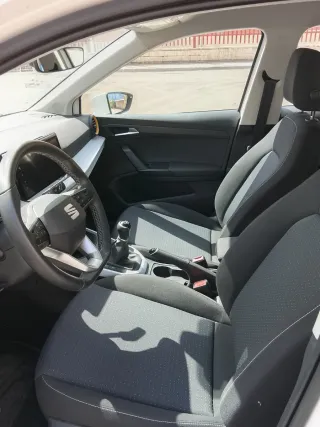 Alquiler de coches: SEAT Arona