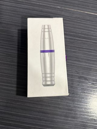 Dermógrafo LOLA Y Plata y Morado