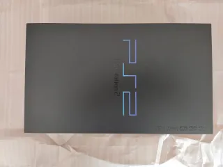 Playstation 2 con scatola e accessori.