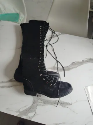 Botas altas mujer negras con cordones