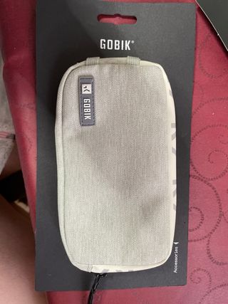 Correa y estuche Gobik Essential