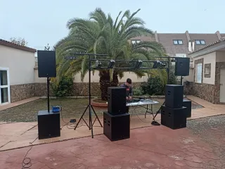 Equipo de Sonido e Iluminación. Discoteca móvil