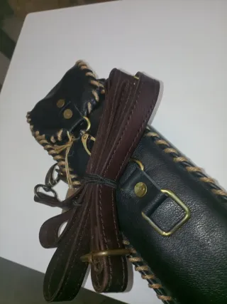 Bolso artesano cuero negro y marrón