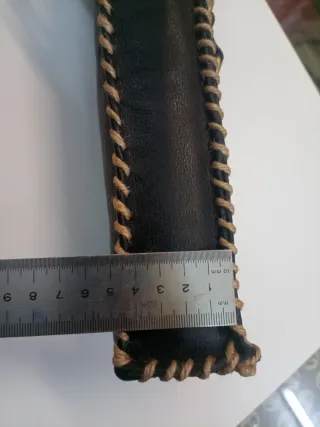 Bolso artesano cuero negro y marrón