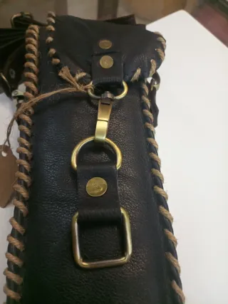 Bolso artesano cuero negro y marrón