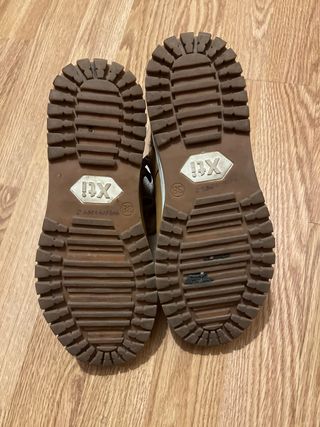 Botas Xti Marrones y Blancas