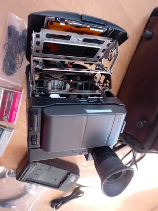 Videocámara JVC Compact VHS GR-AX370EG