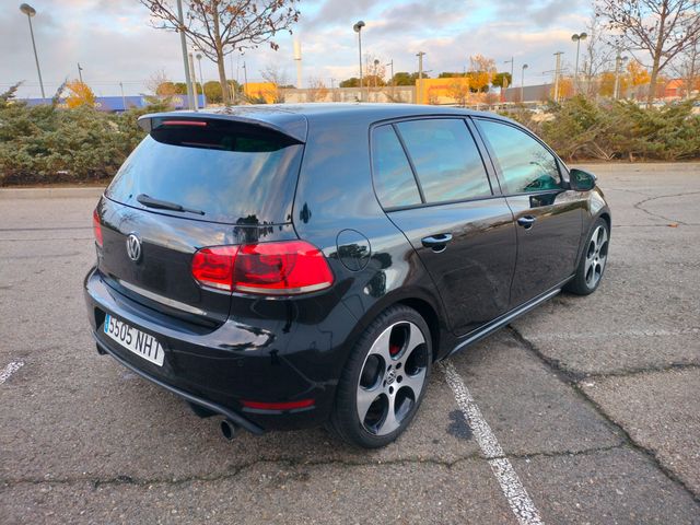 Volkswagen Golf GTI 2010
