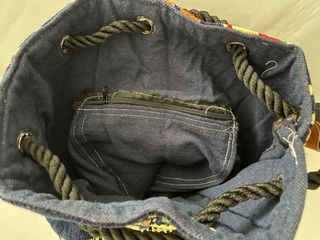 Mochila étnica con cordón