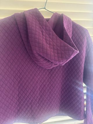 Sudadera ASOS granate acolchada