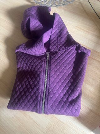 Sudadera ASOS granate acolchada