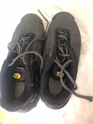 Zapatillas Nike Air Max Negras y Rojas