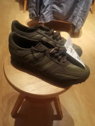 Adidas LA TRAINER Talla 45 Nuevas con etiqueta