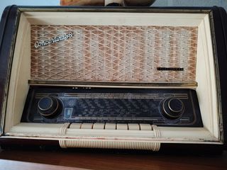 Radio antigua Concertina 8 Telefunken