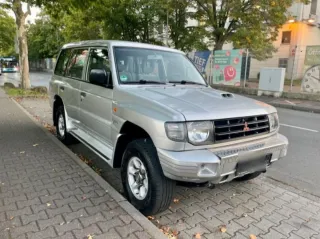 Mitsubishi pajero 2003