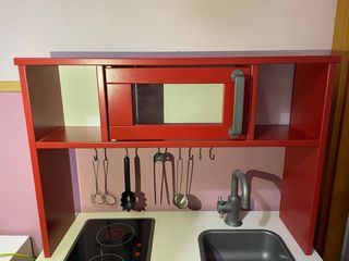Cocina de juguete madera roja