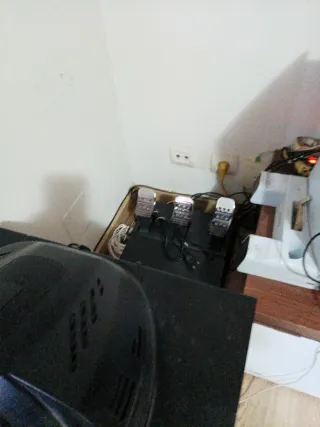 Thrustmaster T300 Alcántara Ferrari