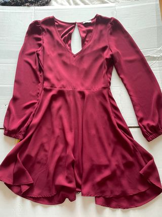 Vestido rojo de chica