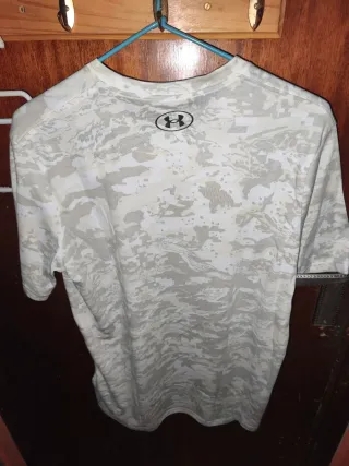 *nueva* Camisa Under Armour Talla M Camuflaje