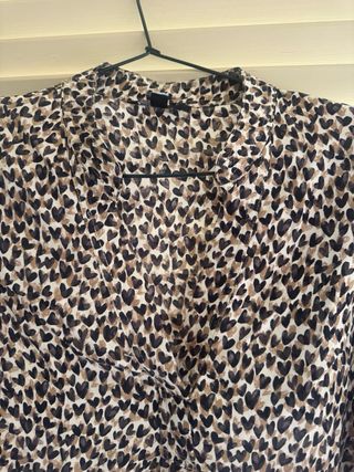 Blusón Cortefiel Estampado Corazones Talla 44