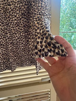 Blusón Cortefiel Estampado Corazones Talla 44