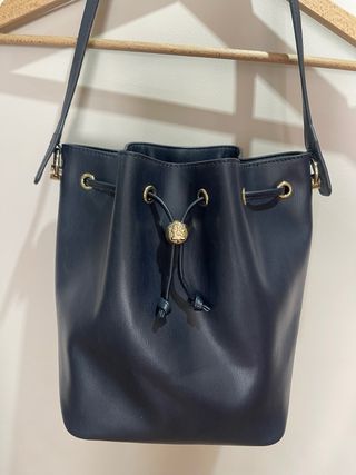 Iconic Tommy Hilfiger Bucket Bag Auténtico