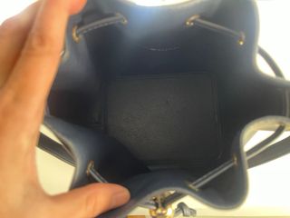 Iconic Tommy Hilfiger Bucket Bag Auténtico